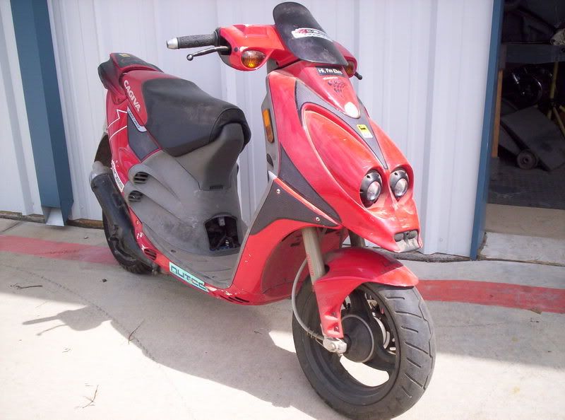 Kymco Super 9 Blue. Kymco Super 9 ---gt; #39;05 versus