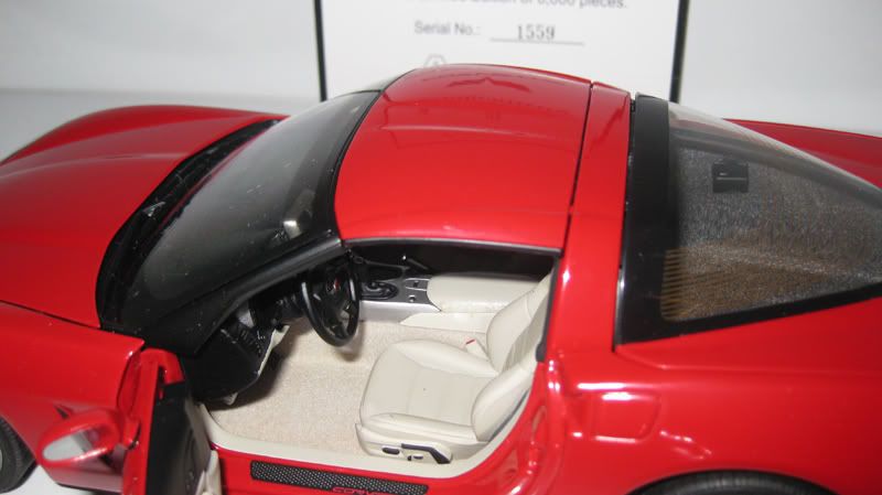 Re AutoArt's 2005 Corvette C6 Coupe Z06