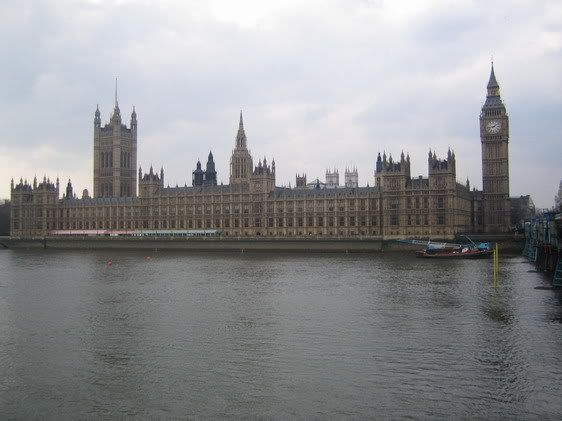4_Houses_Parliament_Big_Ben.jpg