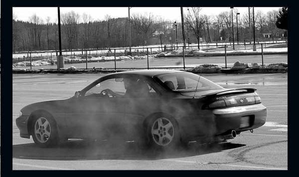 http://i109.photobucket.com/albums/n54/TK_Photo/burnout.jpg