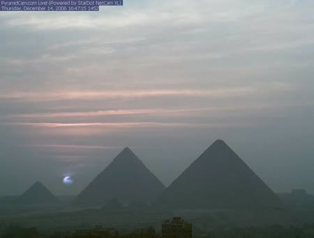 blue sun giza pyramids pictures