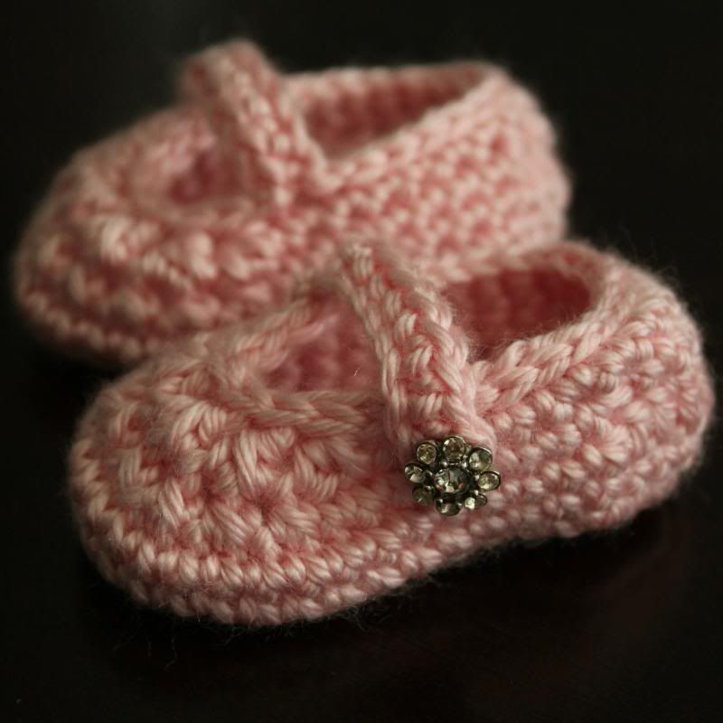 baby-slippers-booties-crohet-pattern